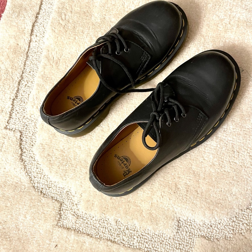 Like New Doc Martens Womens Oxfords 6.5-7